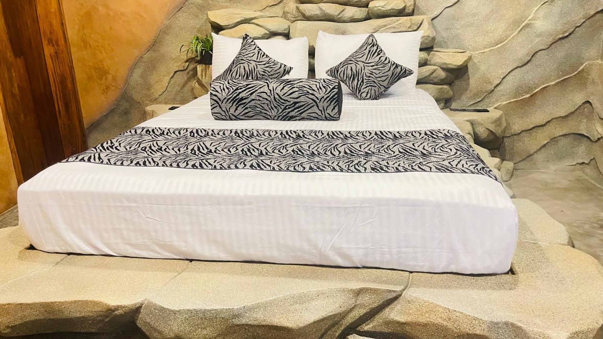 Shan Home Stay Сігірія Екстер'єр фото