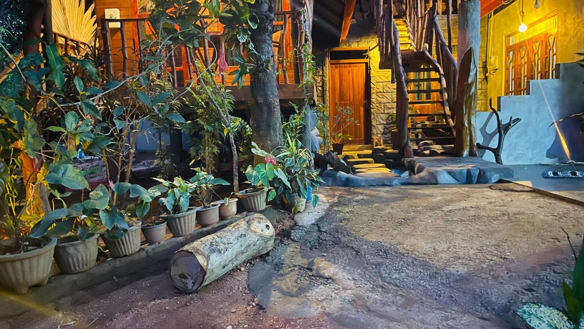 Shan Home Stay Сігірія Екстер'єр фото
